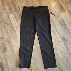 👖ND NEW DIRECTION Women's Black Patterned Pants